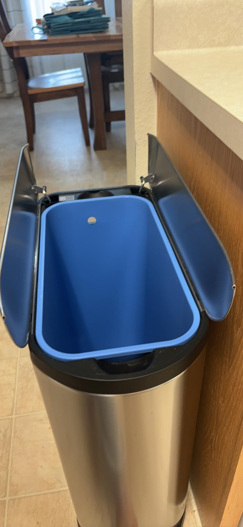 simplehuman 45 Liter / 11.9 Gallon Butterfly Lid Kitchen Step Trash Can, Brushed Stainless Steel customer photo 2