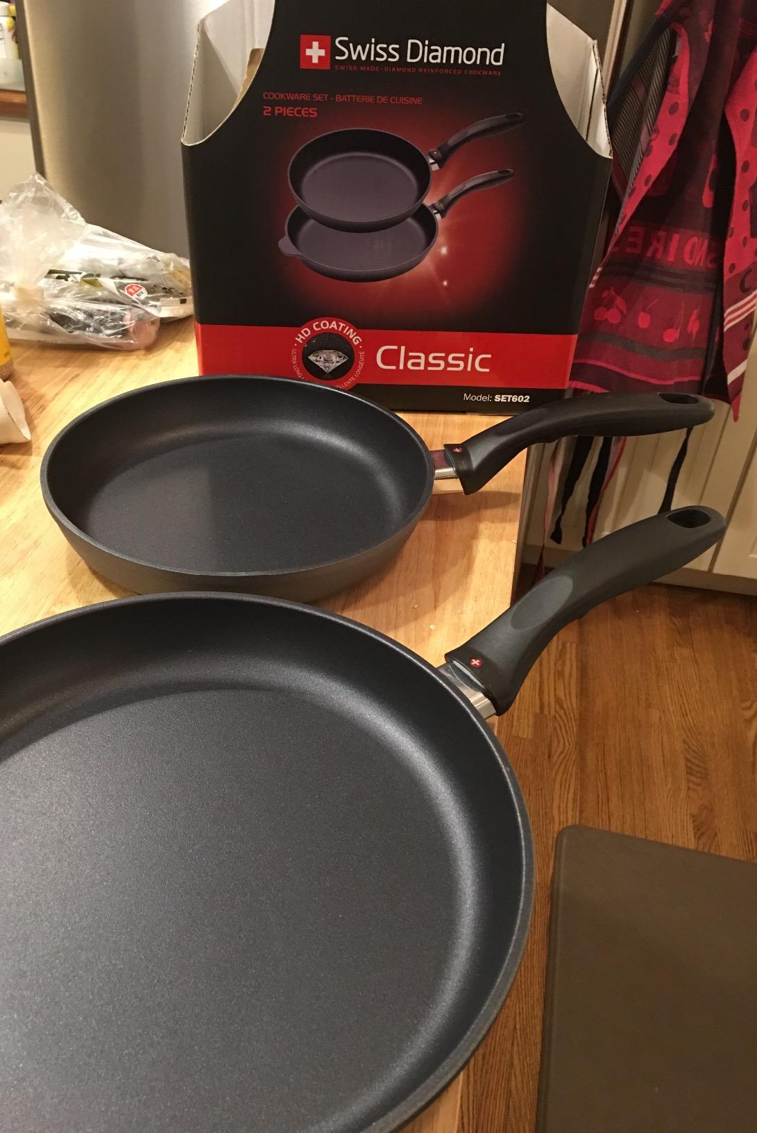 Swiss Diamond Pots and Pans Set Non Stick, Nonstick Cookware Set, Diamond Enforced Aluminum Non Stick Pots and Pan Set with Stainless Steel Handles, Dishwasher and Oven Safe, 9 Pieces, Grey customer photo 1