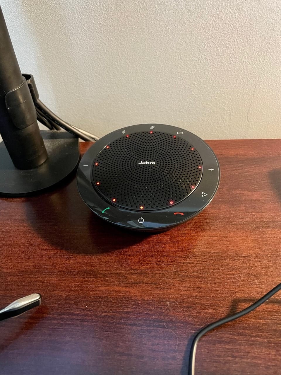 Jabra Speak 510 UC Wireless Bluetooth Speakerphone - Outstanding Sound Quality, Portable Conference Speaker for Holding Meetings Anywhere - Certified for Zoom & Google Meet customer photo 2