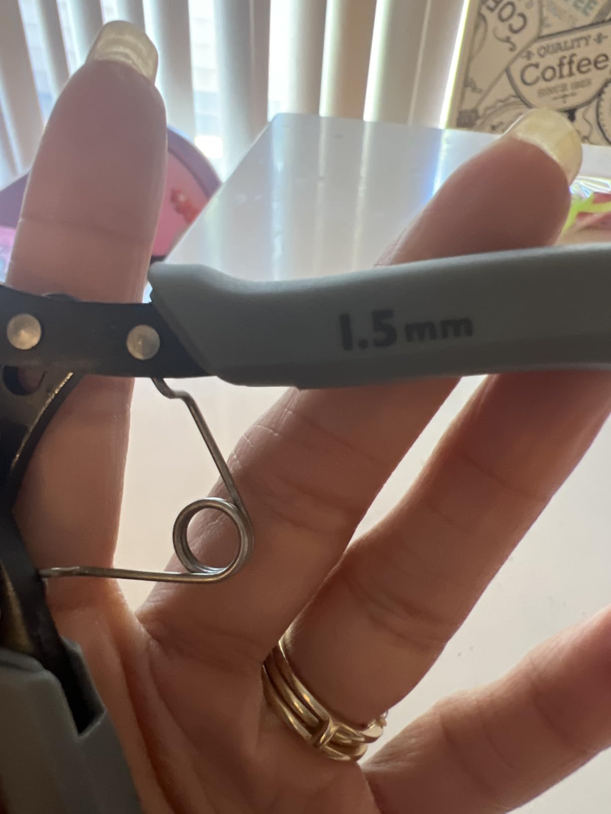The Beadsmith Original One Step Looper - Create and Trim Consistent 1.5 mm Loops for Jewelry Making, Use With 24-18g Craft Wire (Patented) customer photo 1