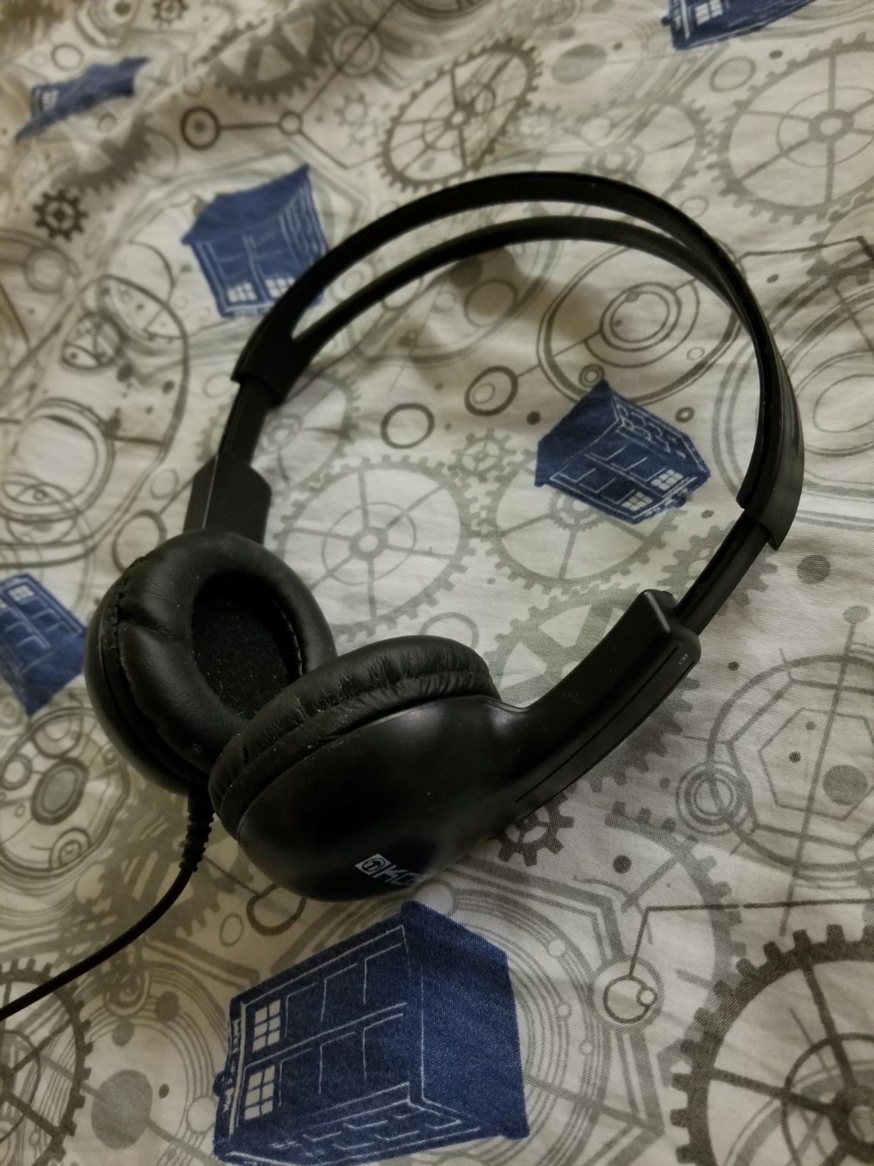 Koss UR10i Lightweight Wired Headphone, Black customer photo 1
