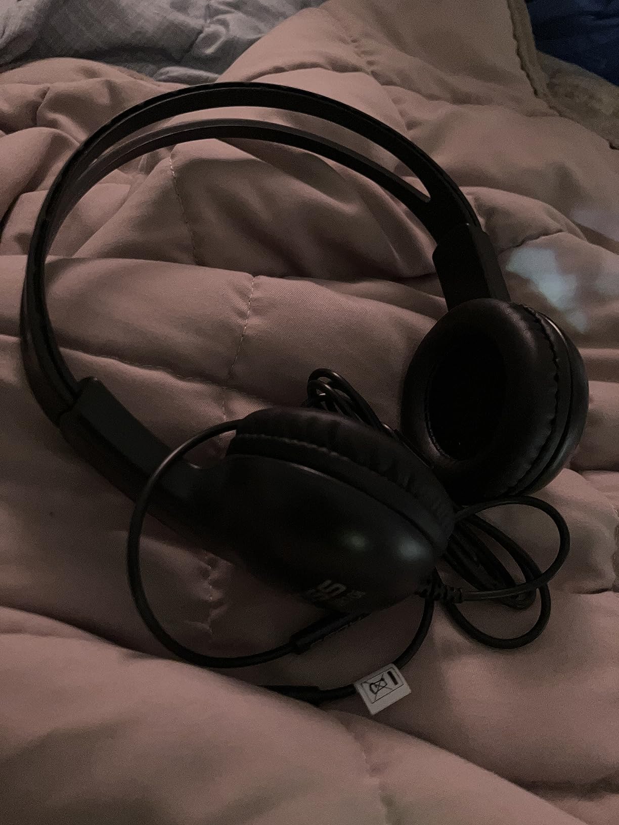 Koss UR10i Lightweight Wired Headphone, Black customer photo 2