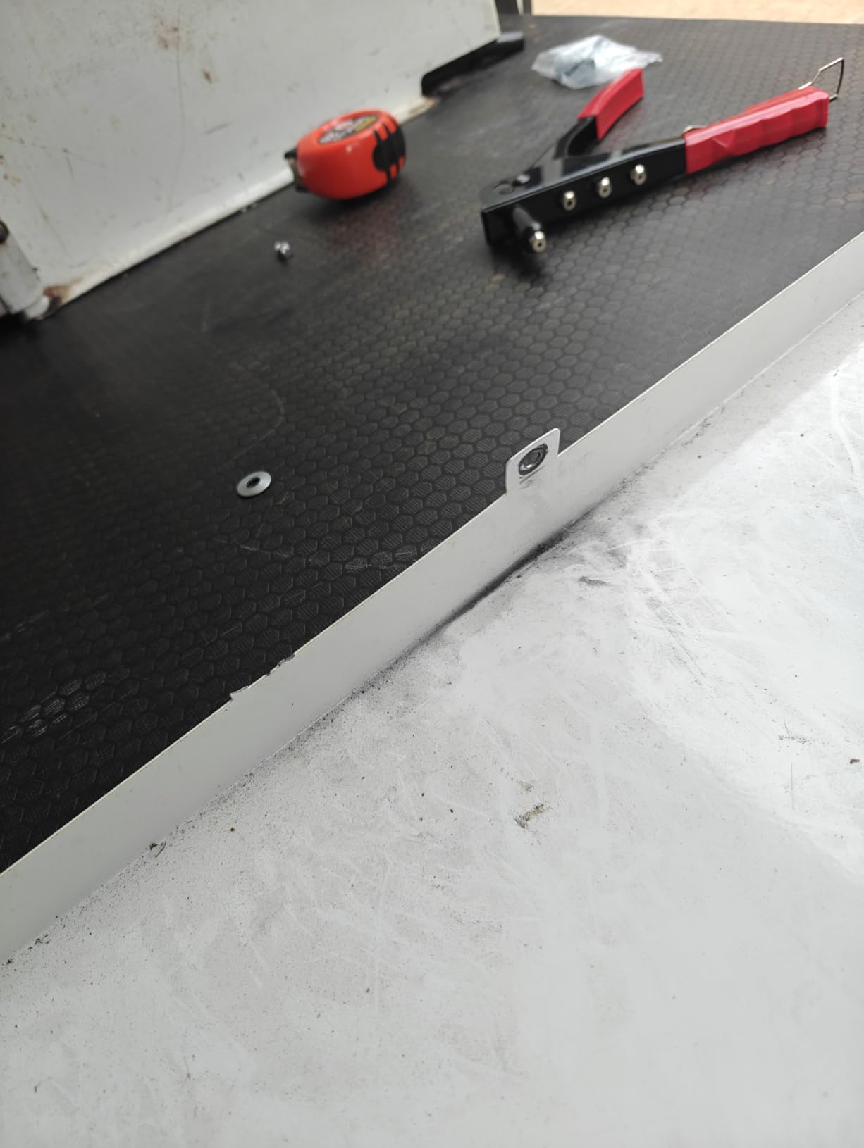Weather Guard 96142301 RAM ProMaster Screen Bulkhead, White customer photo 1