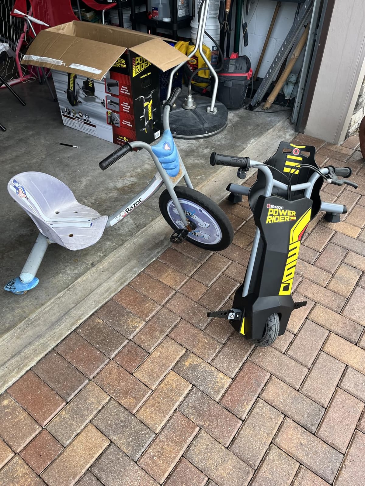Razor Power Rider 360 9 MPH Drifting Trike Ride-On Electric Powered Tricycle, Black, Yellow customer photo 1
