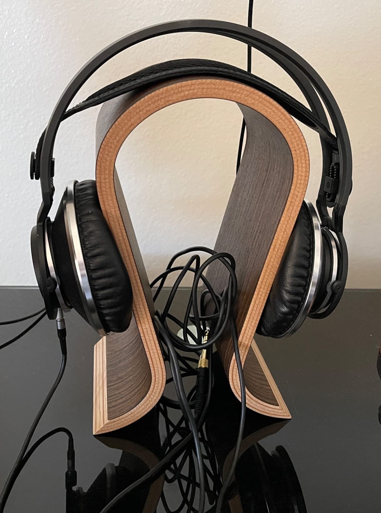 AKG Pro Audio K812PRO Wired, Over-Ear, Open Cup Style, Detachable Flat Cable, Superior Reference Audiophile Headphones with 53mm Transducers. Accurate, Natural Sound. Black with Silver customer photo 1