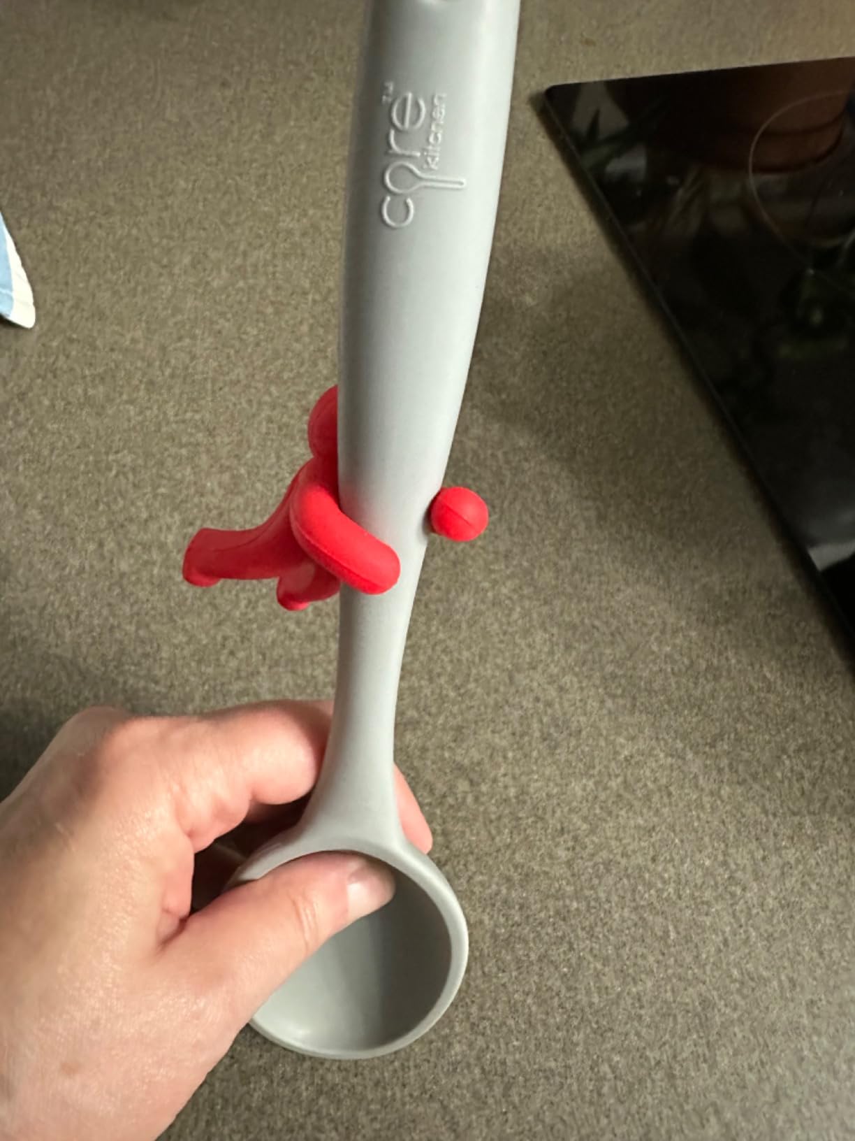 Hug Doug Spoon Saver | Spoon Holder and Lid Lifter Stopping The Spoon from Falling in | Silicone Spoon Rest | Stove Spoon Holder customer photo 1