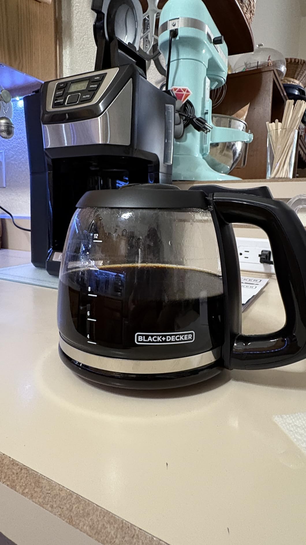 BLACK+DECKER 12-Cup Grind and Brew Coffee Maker | 12-cup grind and brew coffee maker with built-in grinder, programmable timer, and Sneak-A-Cup feature customer photo 1