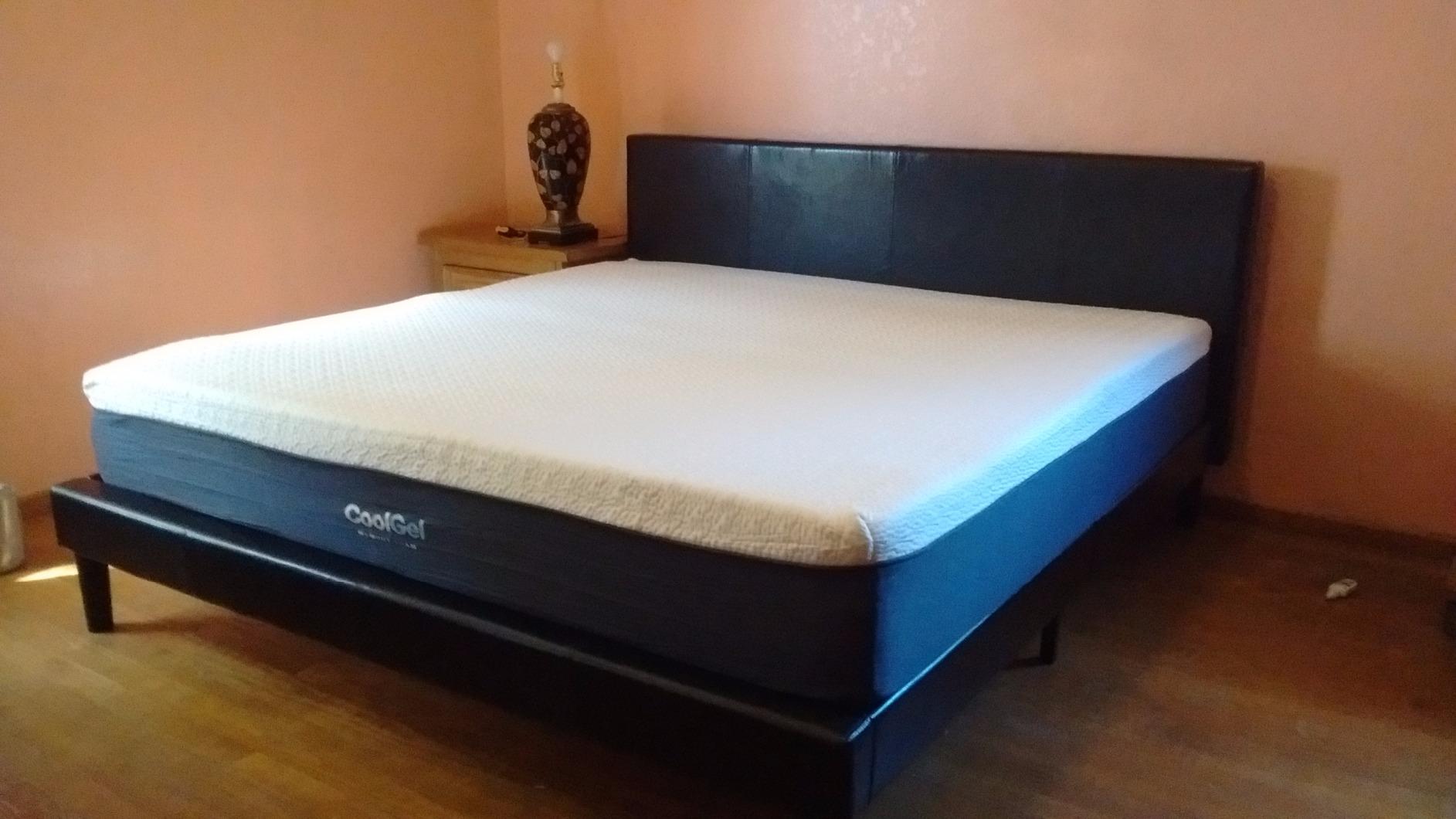 COOL GEL Memory Foam 12-Inch Mattress with Pillow, CertiPUR-US Certified, Mattress in a Box, Full, White customer photo 2