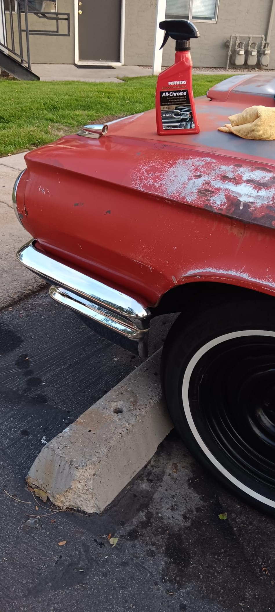 Mothers California Gold All-Chrome, 12 oz. (05222) | Cleans & Polishes Chrome, PVD & Chromed Plastics, Removes Fingerprints, Bugs, Water Spots, Leaves a Protective Barrier customer photo 1