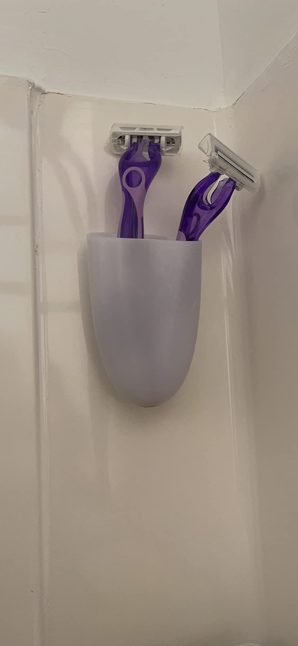 Command Bath Razor Holder, Clear Frosted, 1-Holder, 1- Water-Resistant Strip, Organize Damage-Free customer photo 1