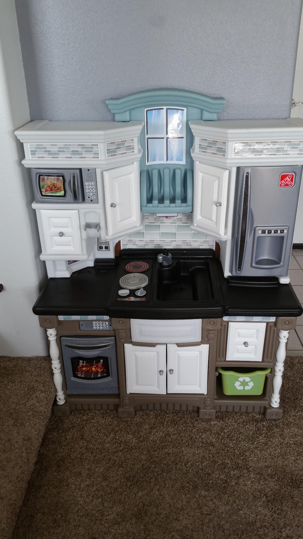Step2 Lifestyle Dream Kids Kitchen Playset, Indoor/Outdoor Kitchenette, Interactive Play with Lights and Sounds, Made of Durable Plastic, 37 Piece Toy Accessories, Toddlers 2+ Years Old, Gray customer photo 2