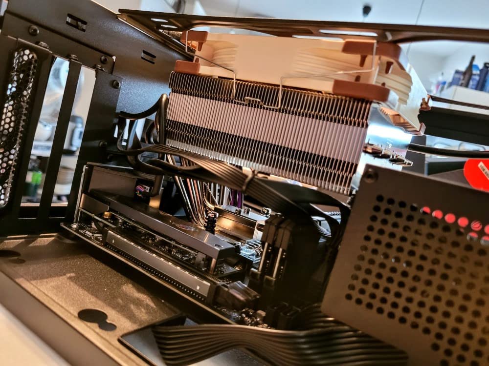 Noctua NH-C14S, Quiet High-Performance Top-Flow CPU Cooler | 142mm Height, Top-Flow Low-Noise Cooling, 6 Heatpipes, For Intel & AMD, 140mm Fan, High RAM Compatibility, Rich Accessory Kit customer photo 1