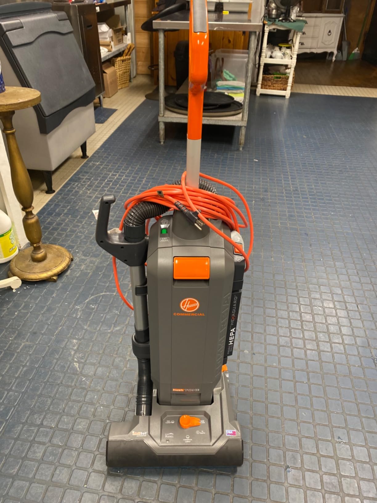 Hoover HushTone Commercial Vacuum Cleaner, 15 Inch, Bagged Upright Vac | Hexaguard HEPA Filter, Traps 99% of Dust, Dirt and Pollens, 40 Foot Cord customer photo 2