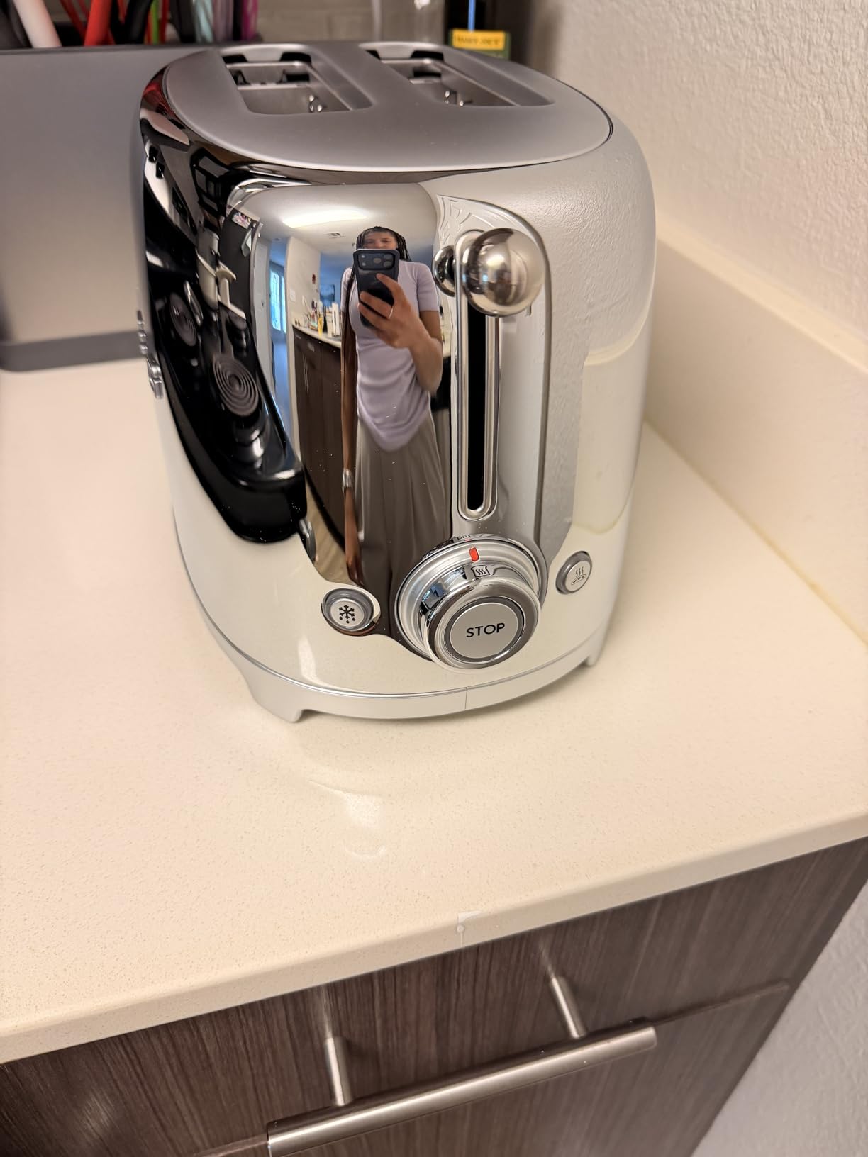SMEG 4 Slice Toaster TSF02, Long Slot Toaster with Wide Slots for Bagels & Artisan Bread, Retro Stainless Steel, 6 Browning Levels, Defrost Reheat Bagel Functions, 1400W - (Cream) customer photo 2
