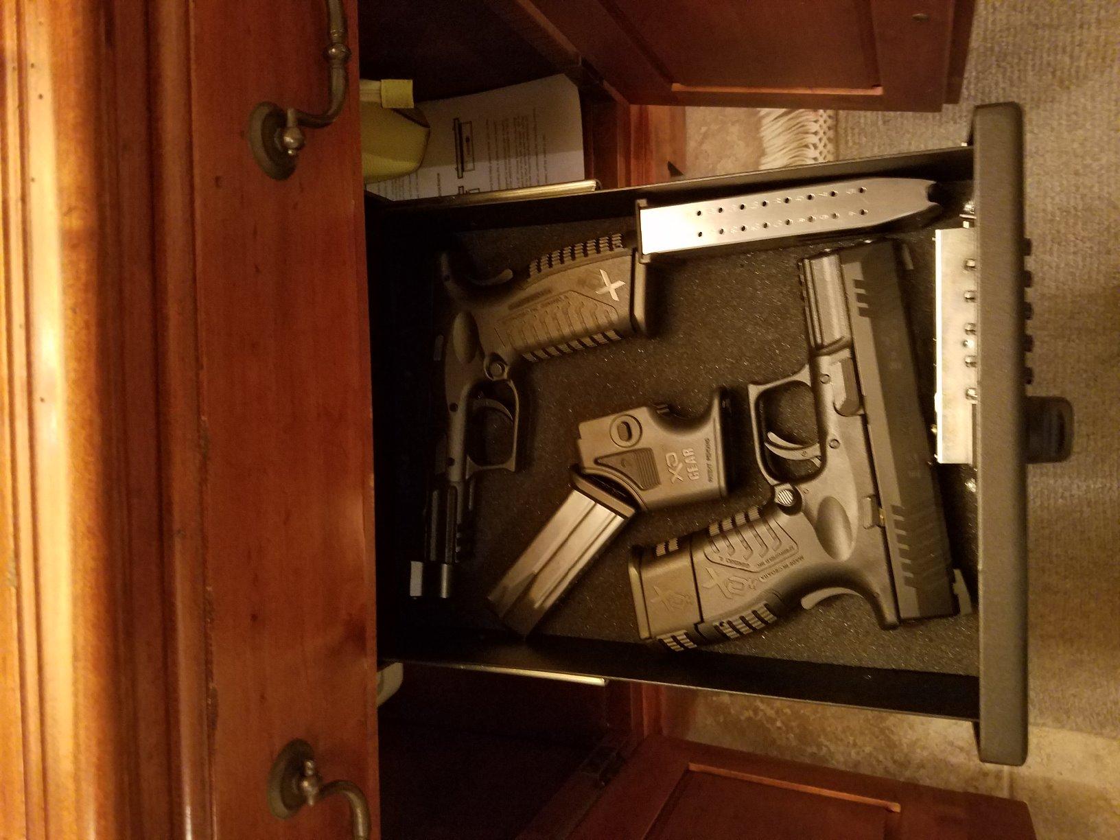 V-Line Slide-Away Heavy Duty Security Case with Convenient Pullout Drawer, Ample Room for Valuables and Firearms, 12 Ga. Steel, Simplex Lock, Black customer photo 2