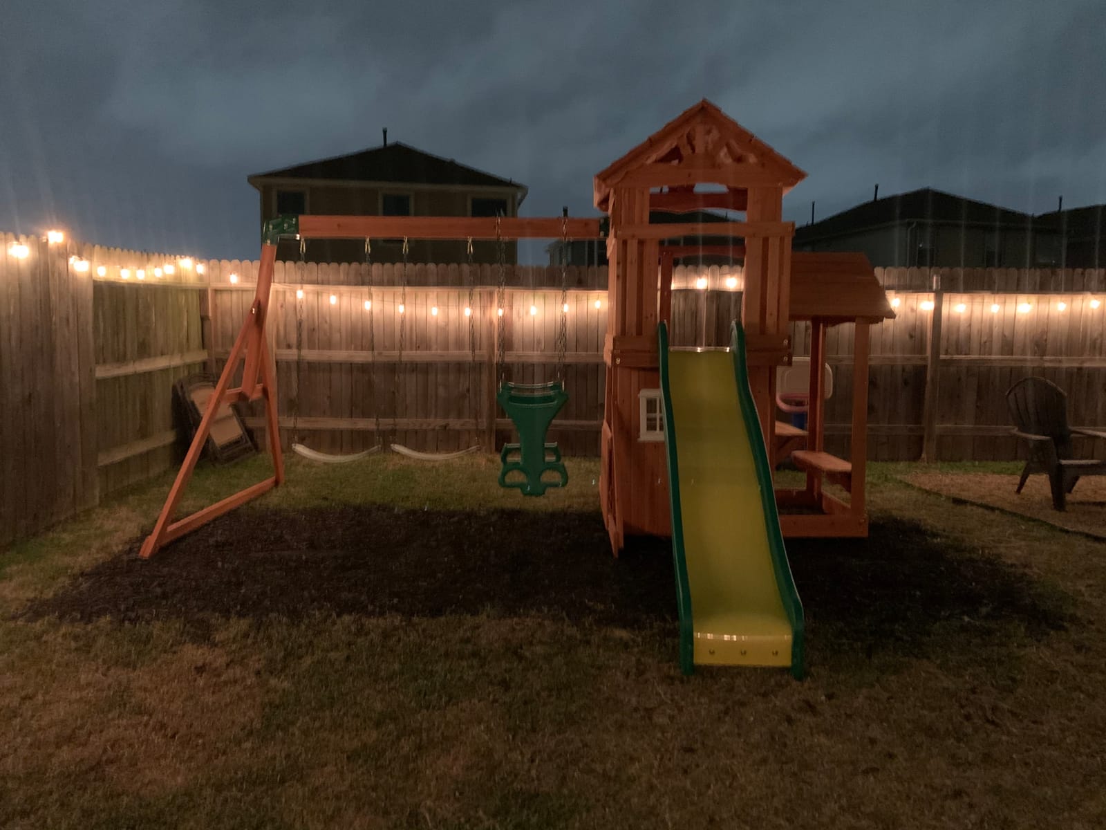 Backyard Discovery Tanglewood Cedar Wood Swing Set with Wave Slide, Clubhouse, Playhouse, Covered Snack Bar Window, Bench, Rock Wall Ladder, Belt Swings, Trapeze, Porch, Step Ladder, Outdoor Playset customer photo 2