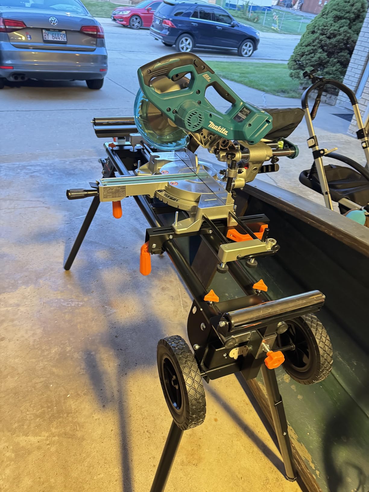 Makita XSL02Z 18V X2 LXT Lithium-Ion Brushless Cordless 7-1/2 in. Dual Slide Compound Miter Saw, Tool Only customer photo 2