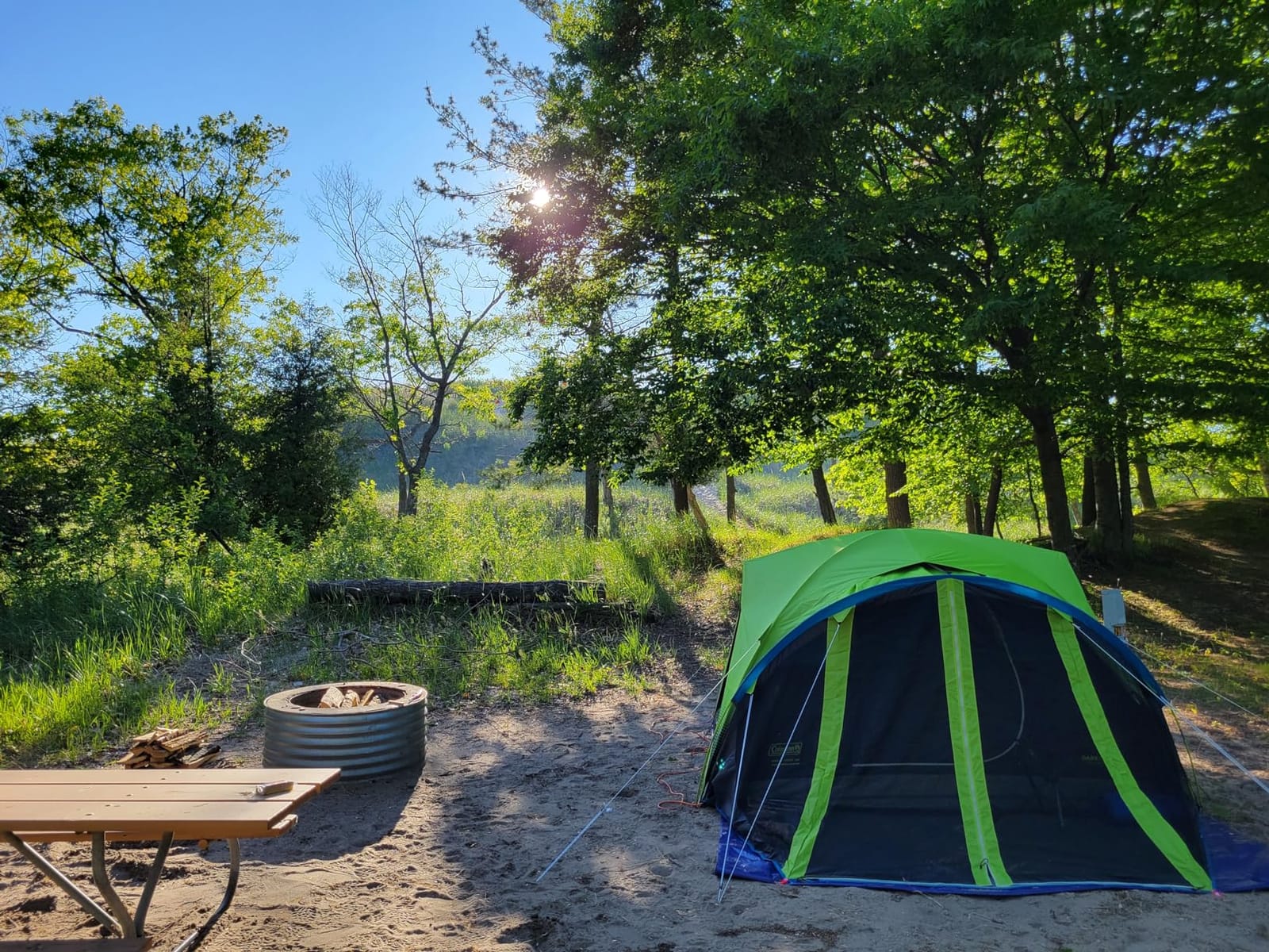 Coleman Carlsbad Dark Room Tent with Screened Porch, 4/6 Person Tent Blocks 90% of Sunlight to Keep Inside Cool, Weatherproof Shelter with Easy Setup customer photo 2