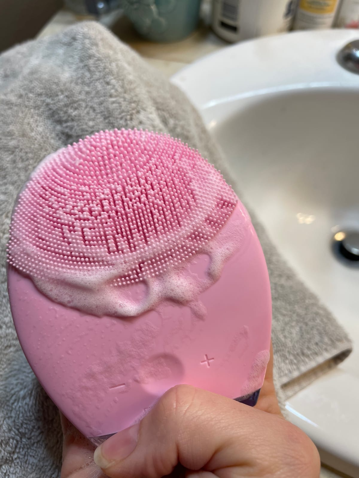 LUNA 2 Facial Cleansing Brush and Portable Skin Care device, Normal Skin customer photo 1