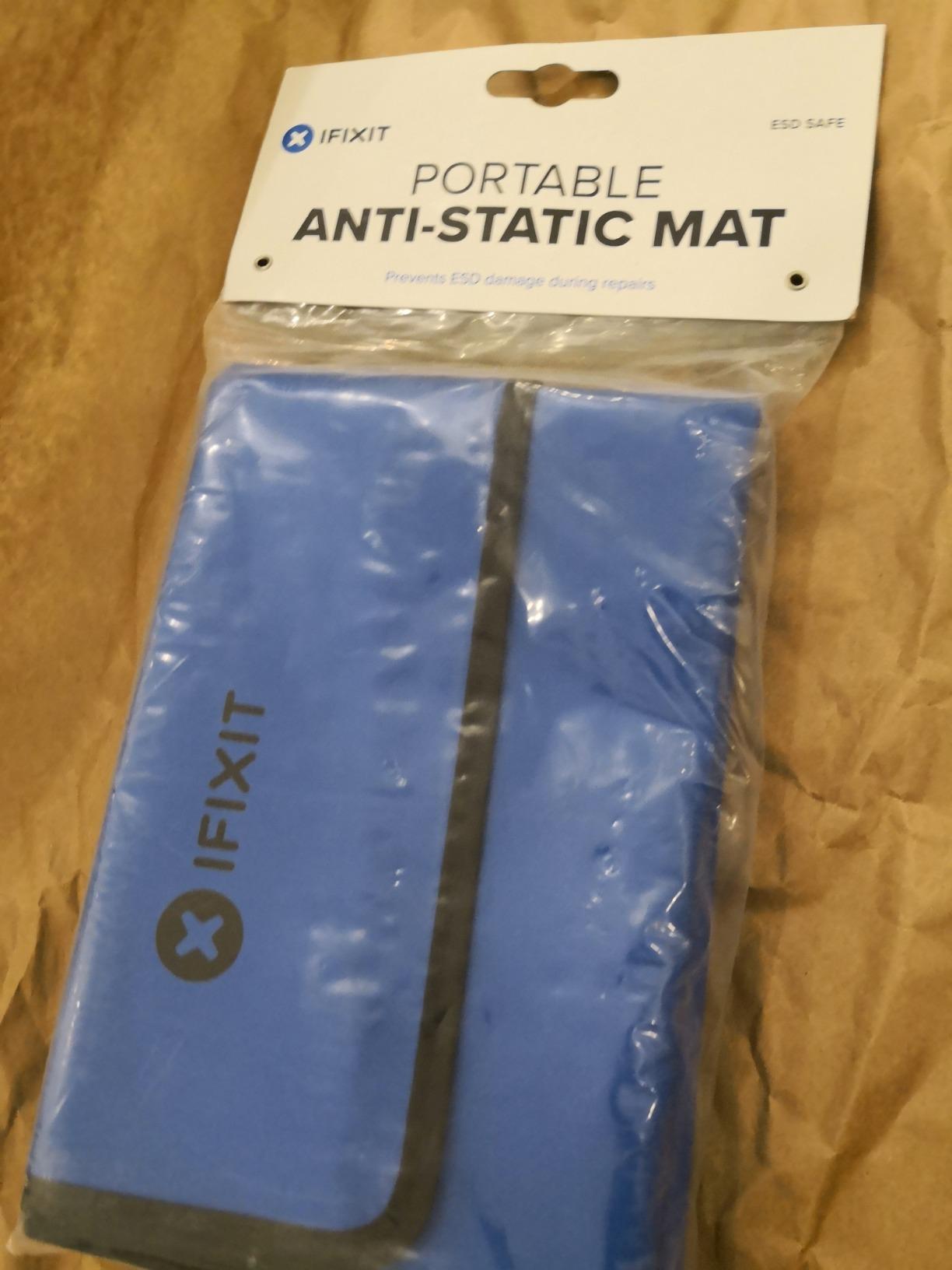 iFixit Portable Anti-Static Mat - ESD Pad, Wrist Strap, Grounding Cord customer photo 2