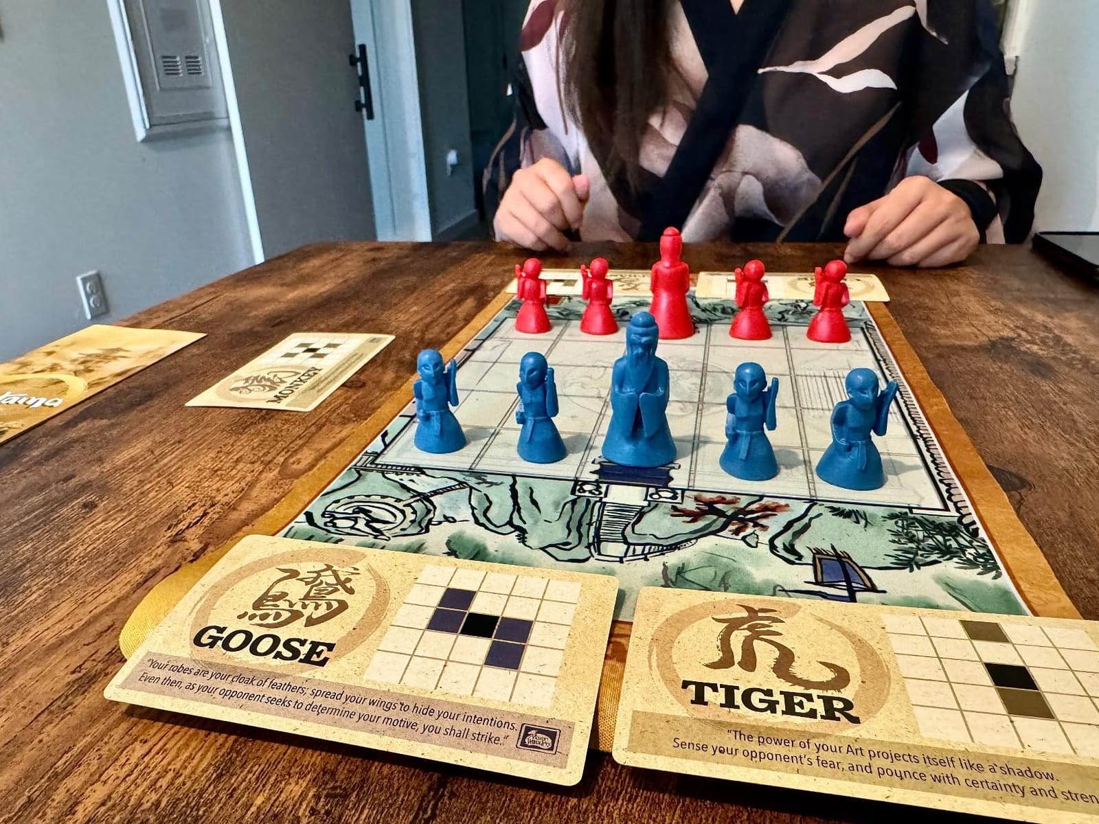 Arcane Wonders Onitama, 2-Player Abstract Duel with Modular Movement Cards | 5x5 Grid Chess-Like Tactics for Strategic Thinkers, Ages 8+, 15-20 Minutes customer photo 1