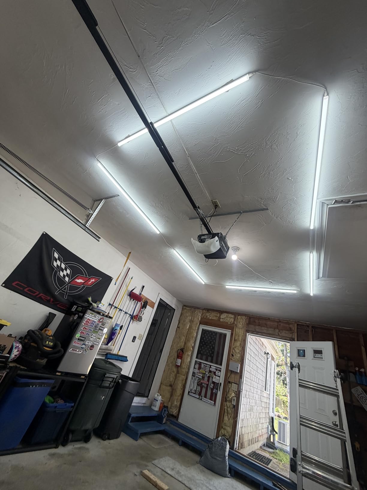 Barrina (6 Pack) LED T5 Integrated Single Fixture, 4FT, 2200lm, 6500K 20W | Super Bright White Utility LED Shop Light, Ceiling Under Cabinet Light, Corded Electric with ON/Off Switch, ETL Listed customer photo 2