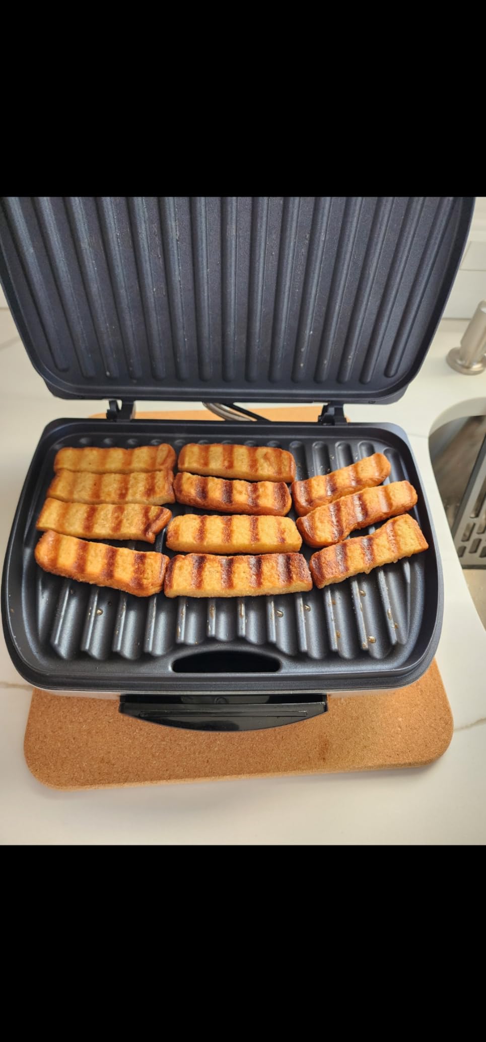 Hamilton Beach Electric Indoor Grill With Floating Hinge For Thicker Food | Large 90 sq. in. PFAS-Free Non-Stick Cooking Surface Fors 6 Burgers | Easy Clean Plates | 1200 Watts | Silver | 25371MN customer photo 2