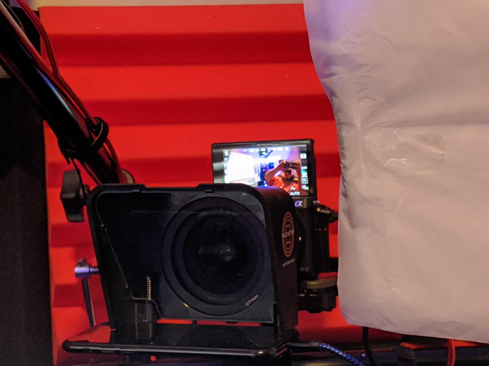 The Padcaster Parrot Teleprompter Kit, Portable Teleprompter for iPhone customer photo 2