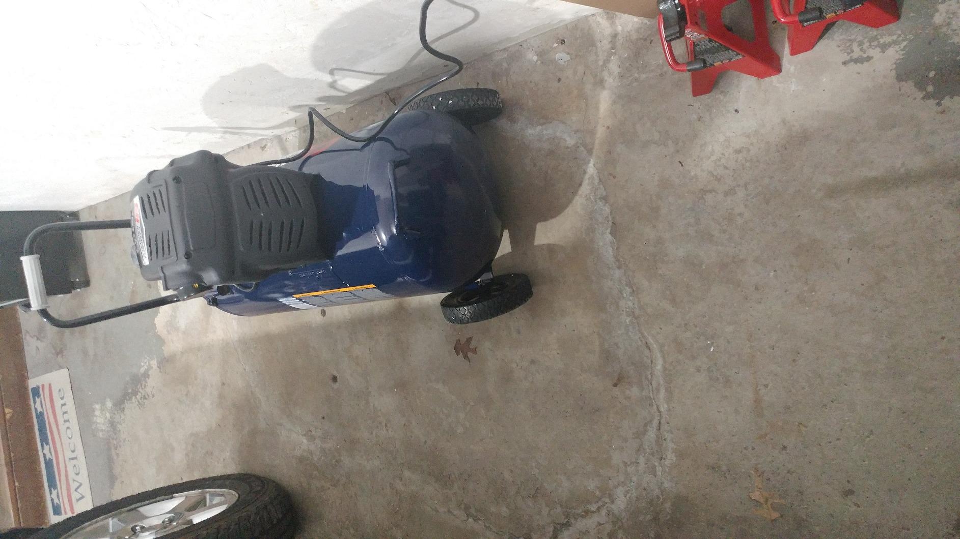 Campbell Hausfeld 26-Gallon Oil-Free Air Compressor, 150 PSI, DC260000 customer photo 1