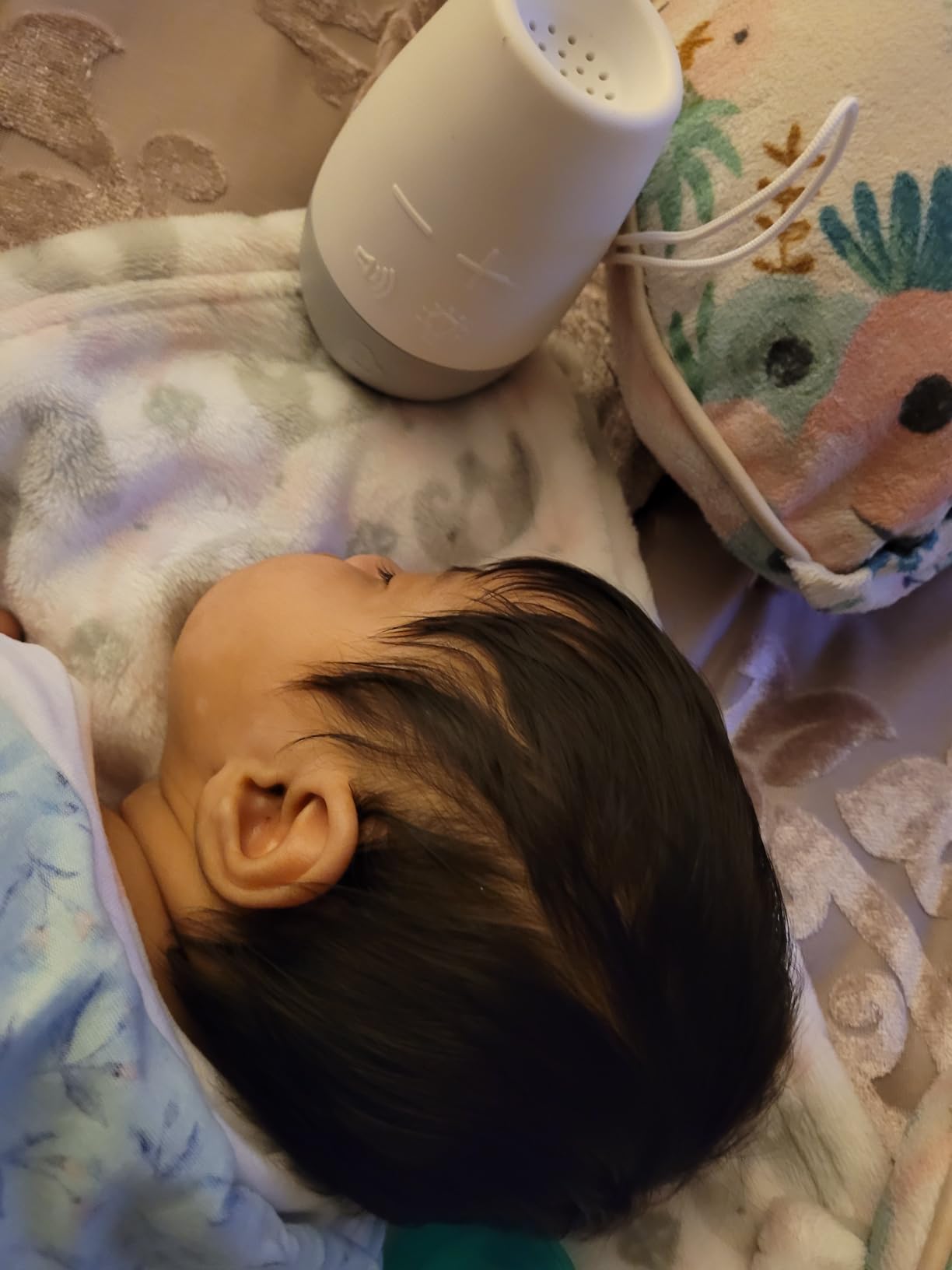 Munchkin Shhh... White Noise Sound Machine, Baby Soother, White/Grey customer photo 1