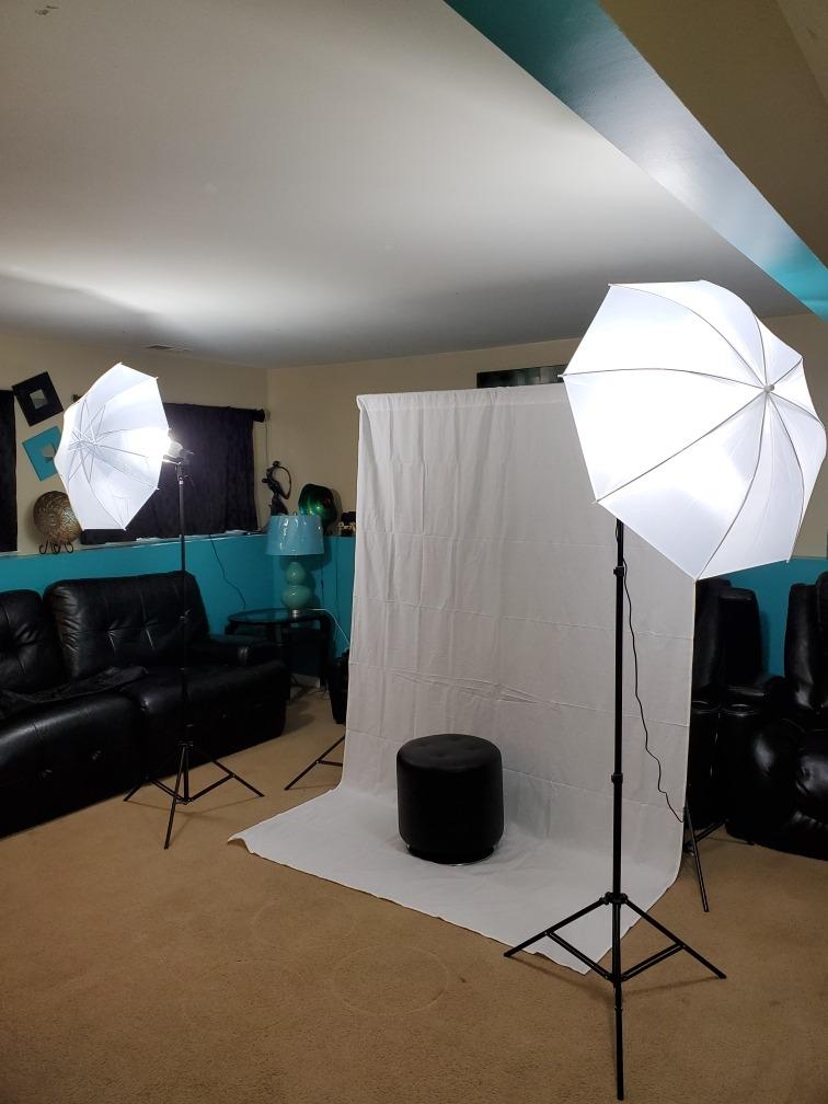 SLOW DOLPHIN 10 x 8.5 ft Photography Photo Video Studio Background Stand Support Kit with Muslin Backdrop (White Black), 5500K 85W LED Blub, Umbrella Lighting Kit for Studio, Portrait, Video Shooting customer photo 1