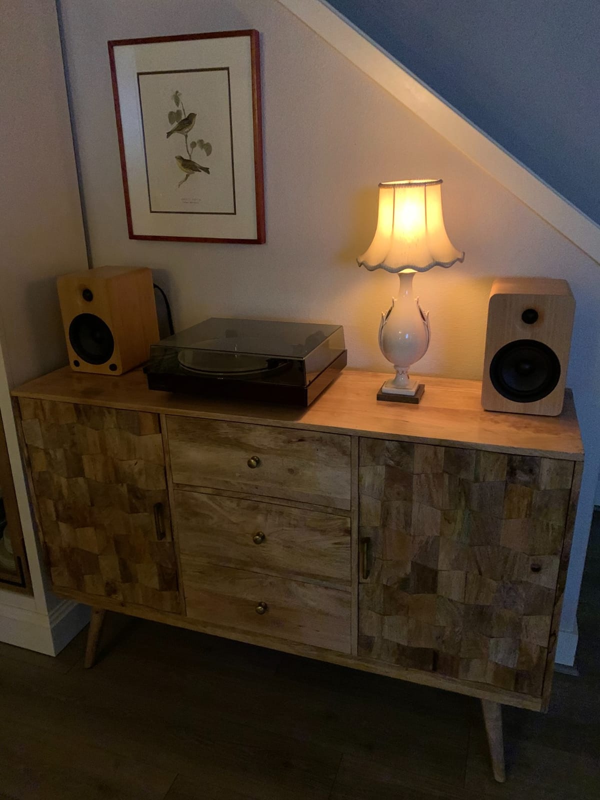 Kanto YU6MB Powered Speakers with Bluetooth and Phono PREAMP - Matte Black - Pair customer photo 2