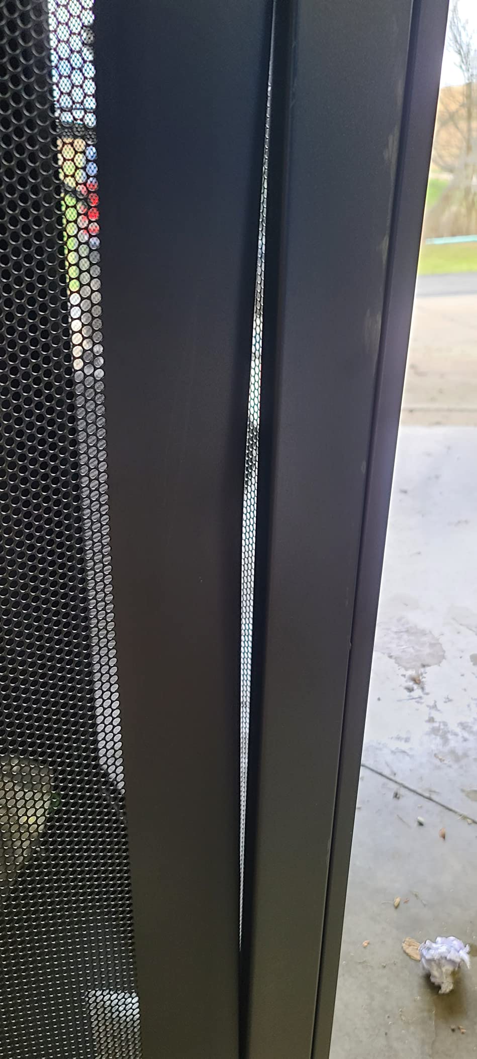 StarTech 24U 4-Post Server Cabinet, 29in Deep, 992lb, Shelf (RK2433BKM) | 19in enclosed steel rack, Adjustable depth 1.8in-29in, Lockable mesh doors, Ships assembled, Casters, 450kg customer photo 2