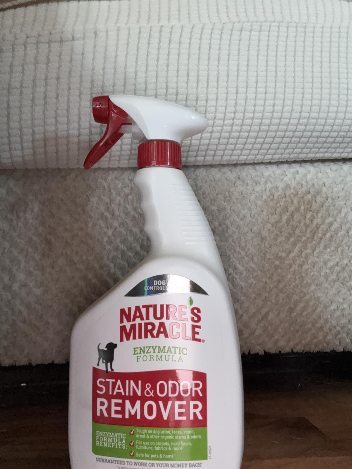 Nature's Miracle Dog Stain & Odor Remover, Enzymatic Cleaner, 32 oz | Tough on Dog Urine, Feces, Vomiting, Drool and Other Organic Stains and Odors, For Multiple Surfaces, Fresh Scent customer photo 2