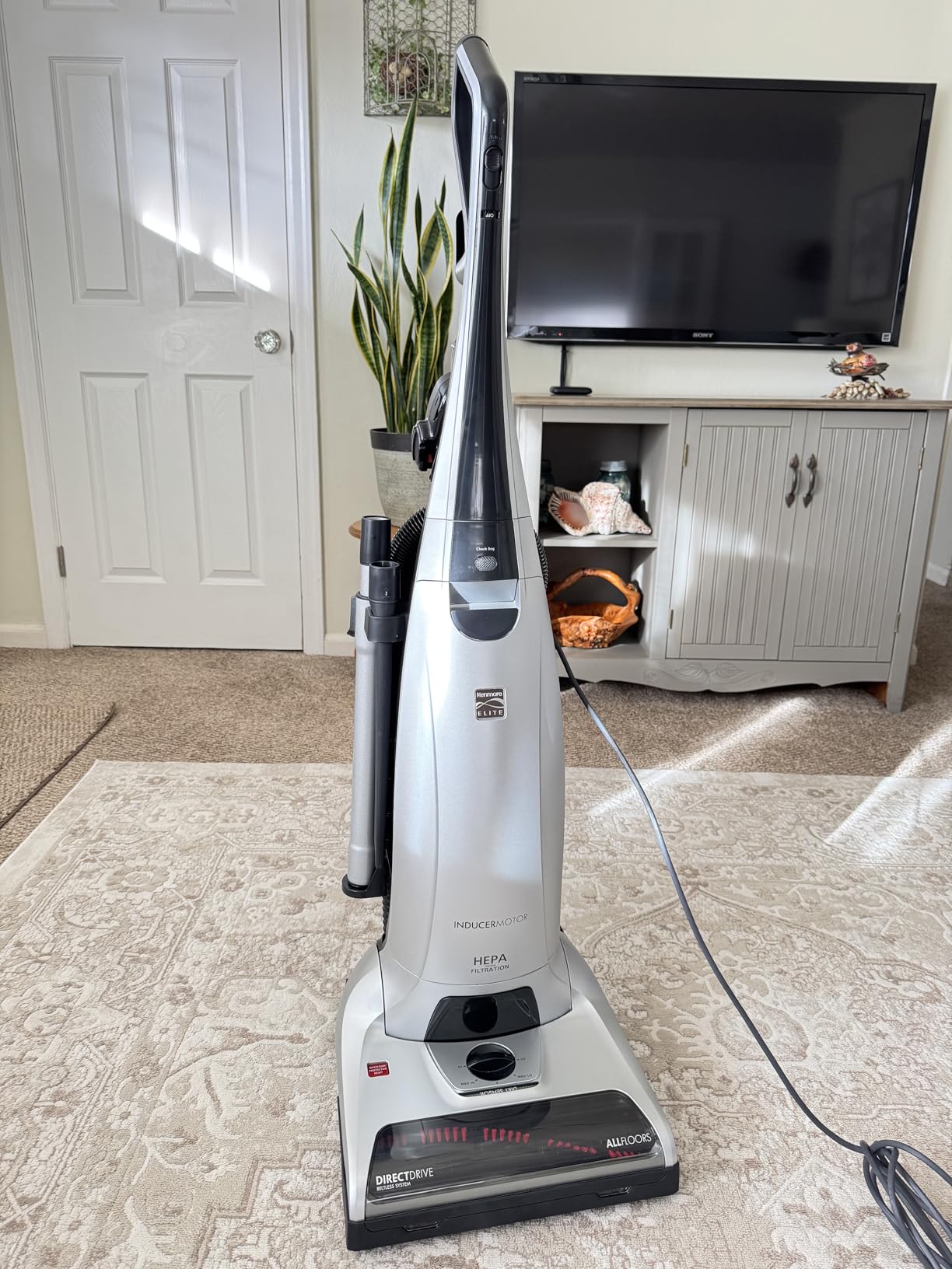Kenmore Elite 31150 Pet Friendly Bagged Upright Beltless Vacuum w/Pet Handi-Mate, Triple HEPA, 3D Inducer Motor, Telescoping Wand, 5-Position Height Adjustment, 3 Cleaning Tools-Silver customer photo 1