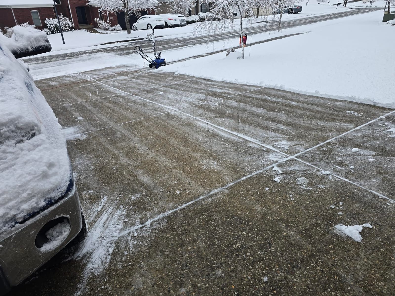 Snow Joe Corded Electric Snow Blower, 22 Clearing Path, Dual LEDs, SJ627E customer photo 1
