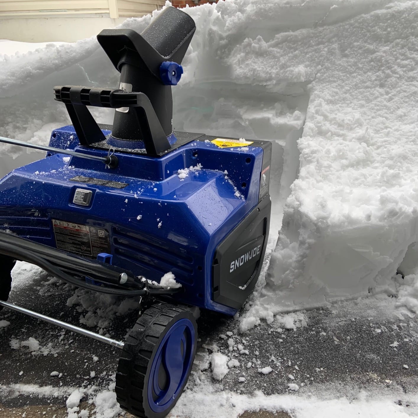 Snow Joe Corded Electric Snow Blower, 22 Clearing Path, Dual LEDs, SJ627E customer photo 2