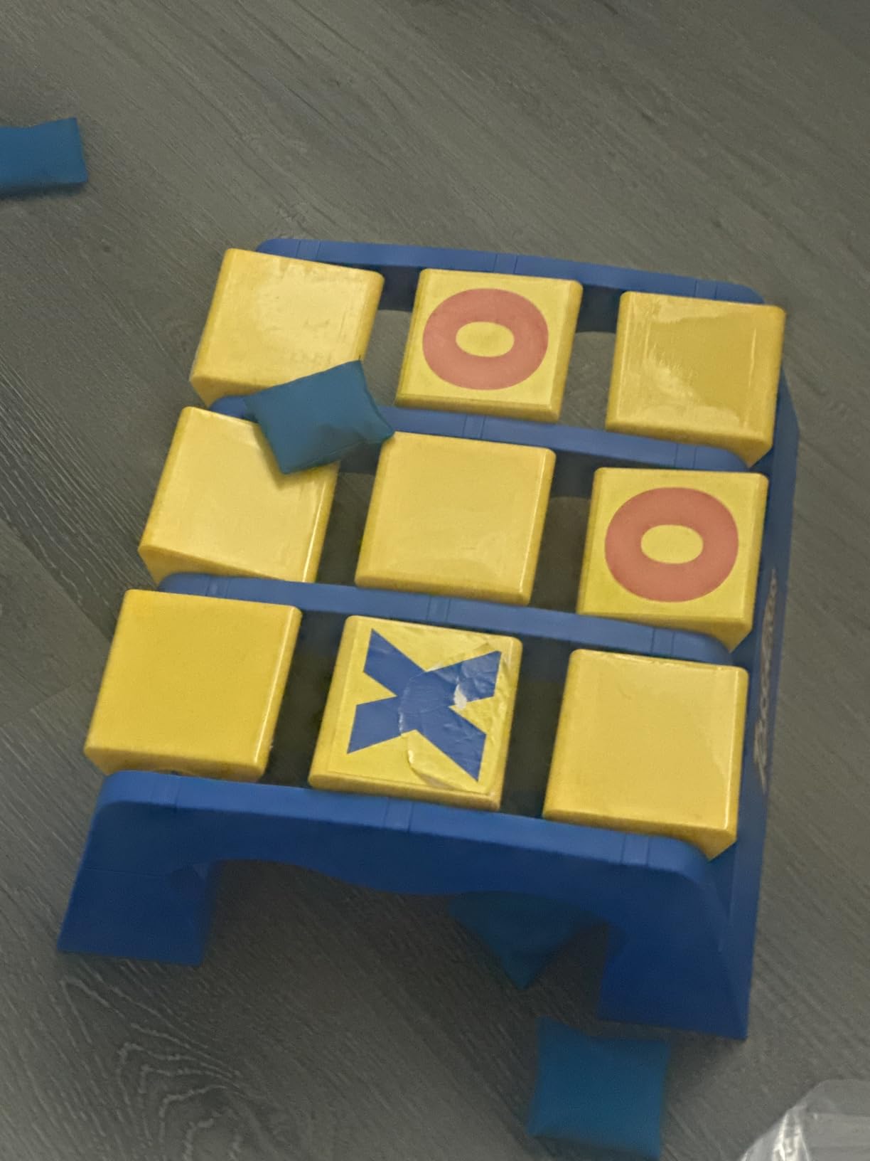 Mattel Games Toss Across Indoor Outdoor Game for Ages 5+, 2-4 Players | Get 3-in-a-Row Bean Bag Throwing Tic-Tac-Toe Game, Active Play for Family Nights & Camping customer photo 2