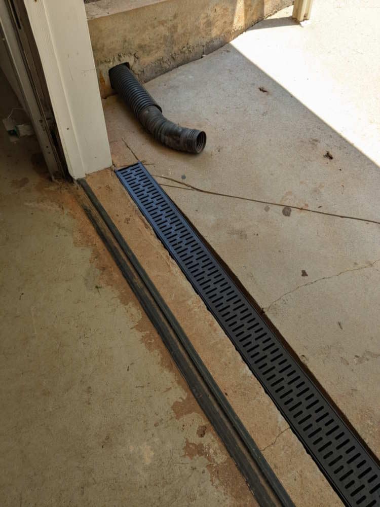 URA WATER - Model UA-100 - Drainage Trench Set - Channel Drain with Grate - Black Plastic - 3 x 39 - (117