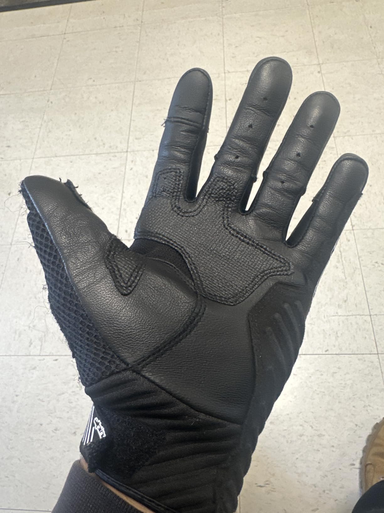 Alpinestars SMX 1 Air V2 Motorcycle Gloves Lightweight Ventilated Design Street Riding Comfort Enhanced Grip Protection customer photo 2