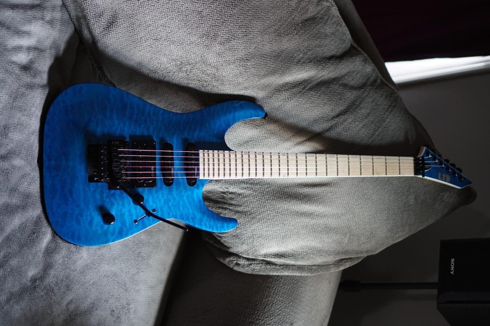 ESP LTD MH-203QM - See Thru Blue customer photo 2
