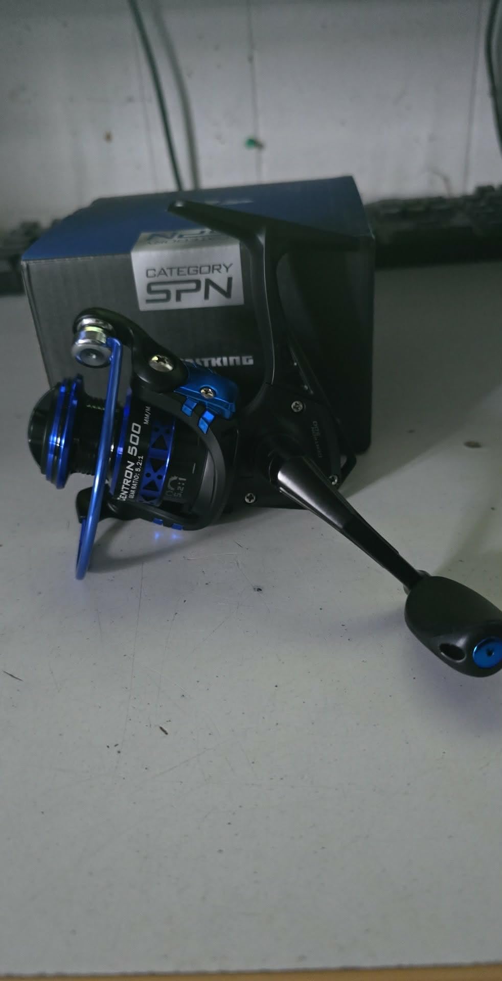 KastKing Centron & Centron Lite Spinning Fishing Reels, Collapsible Handle | Max Drag: 17.5 lb, 9+1 BB, 13.9 oz, CNC Aluminum Spool, 5.2:1 Gear Ratio, Freshwater & Saltwater customer photo 2