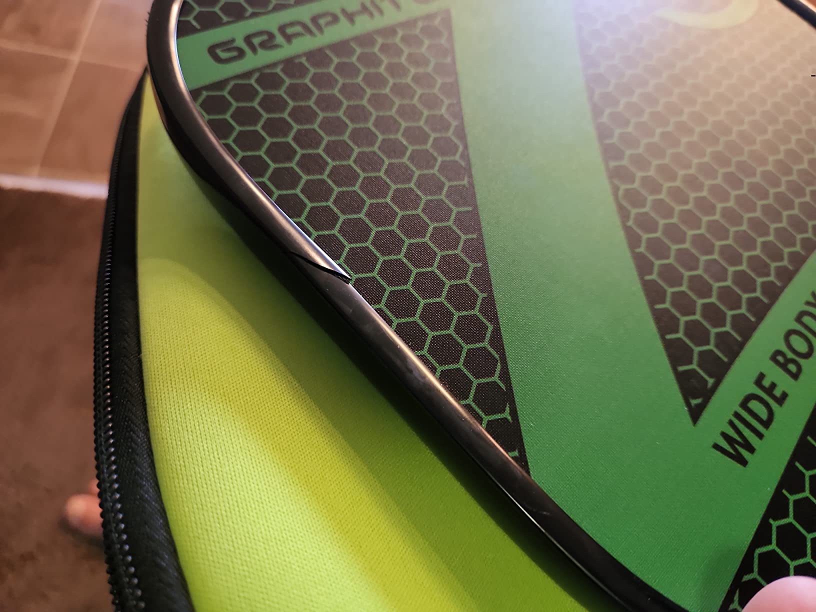 Onix Z5 Graphite Pickleball Paddle (Green) with Cushion Grip and Green Paddle Cover customer photo 1