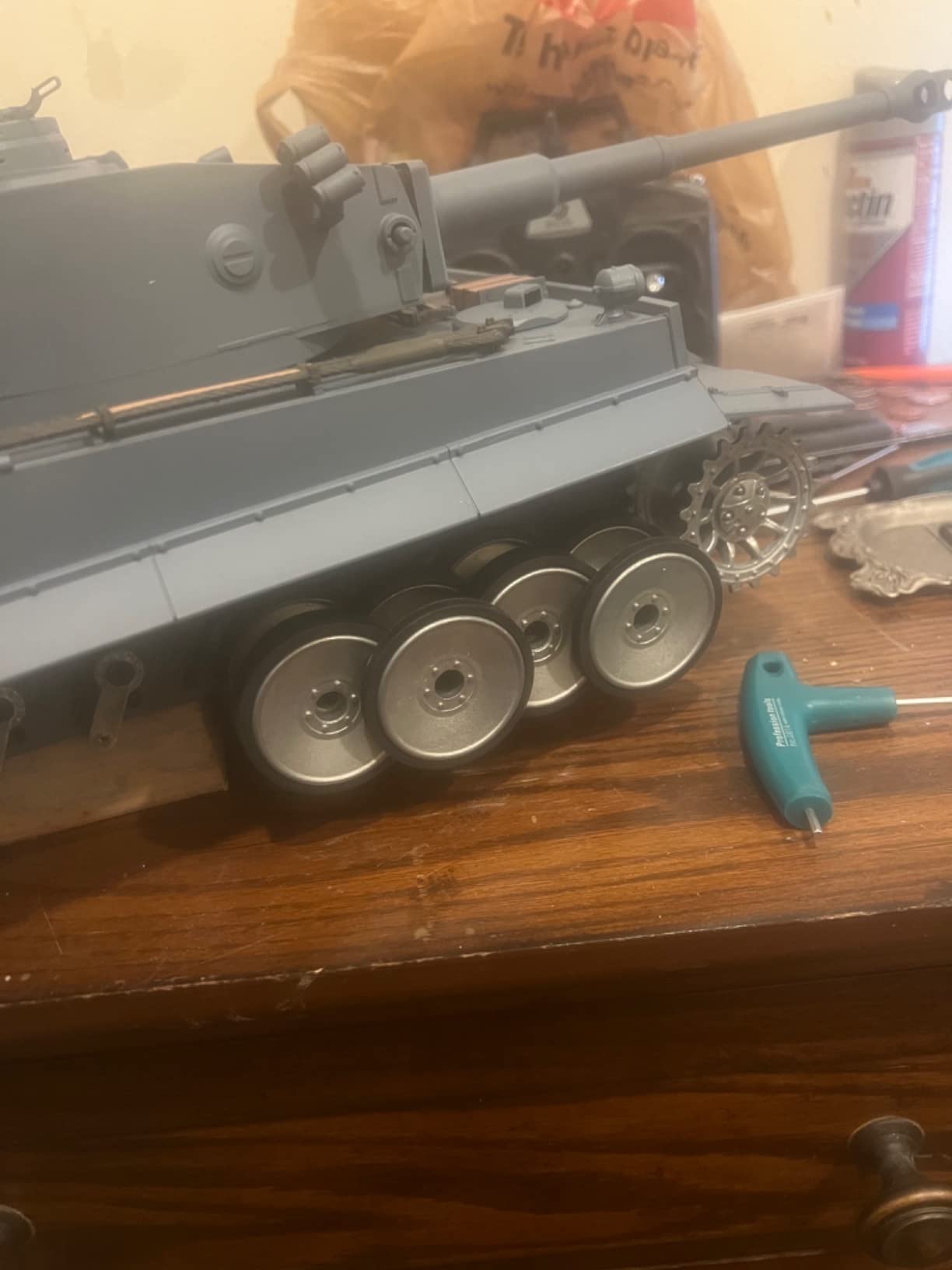 1/16 2.4ghz Remote Control German Tiger I Gray Color Tank Adults Model Toy(Upgraded/Metal Road Wheel & Tracks & Sprocket Wheel & Idle Wheel)(Steel Gear Gearbox)(5000mah Nimh Battery)(Airsoft) customer photo 2