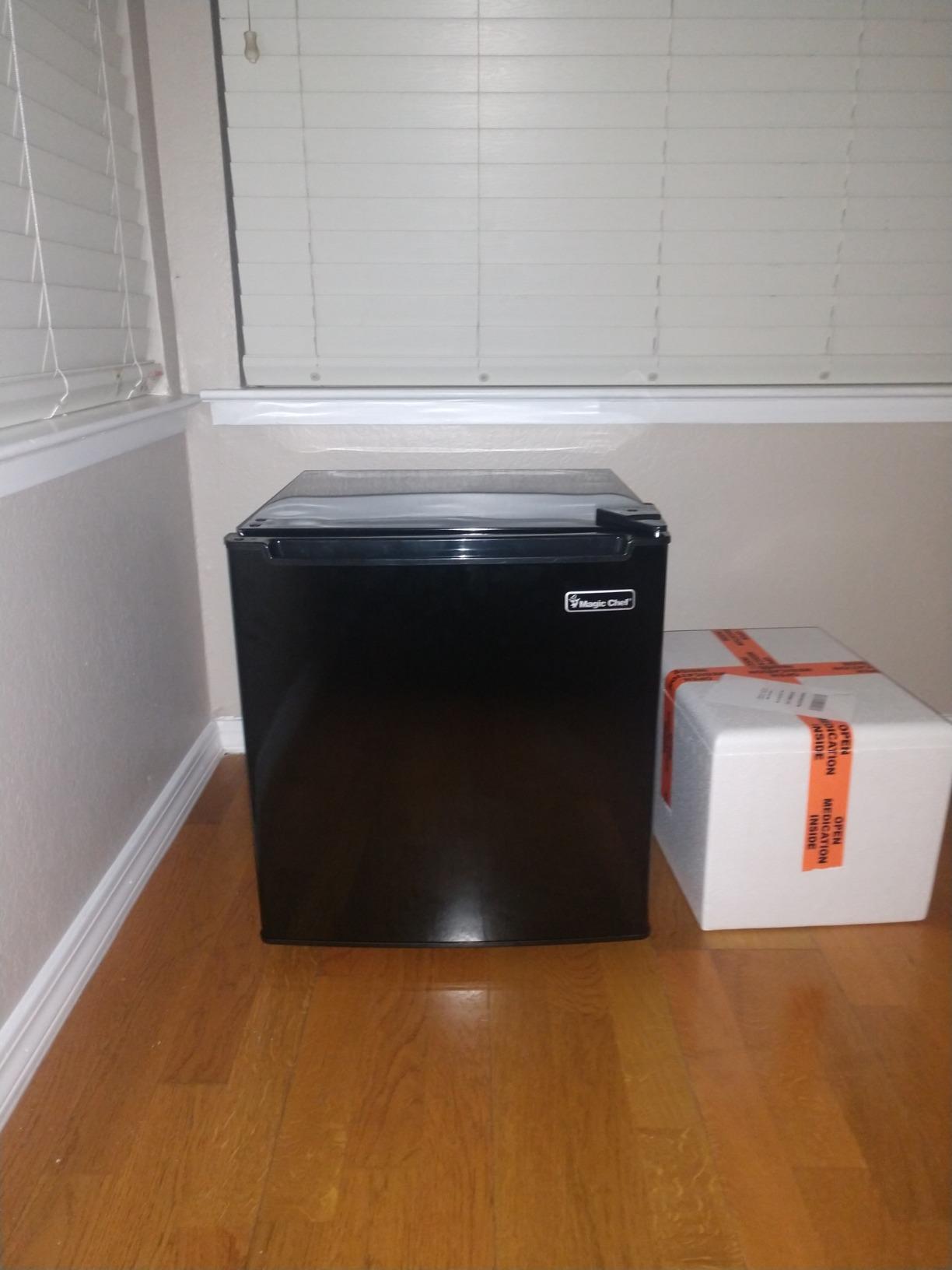 Magic Chef 1.7 cu. ft. Mini Fridge in Black customer photo 2