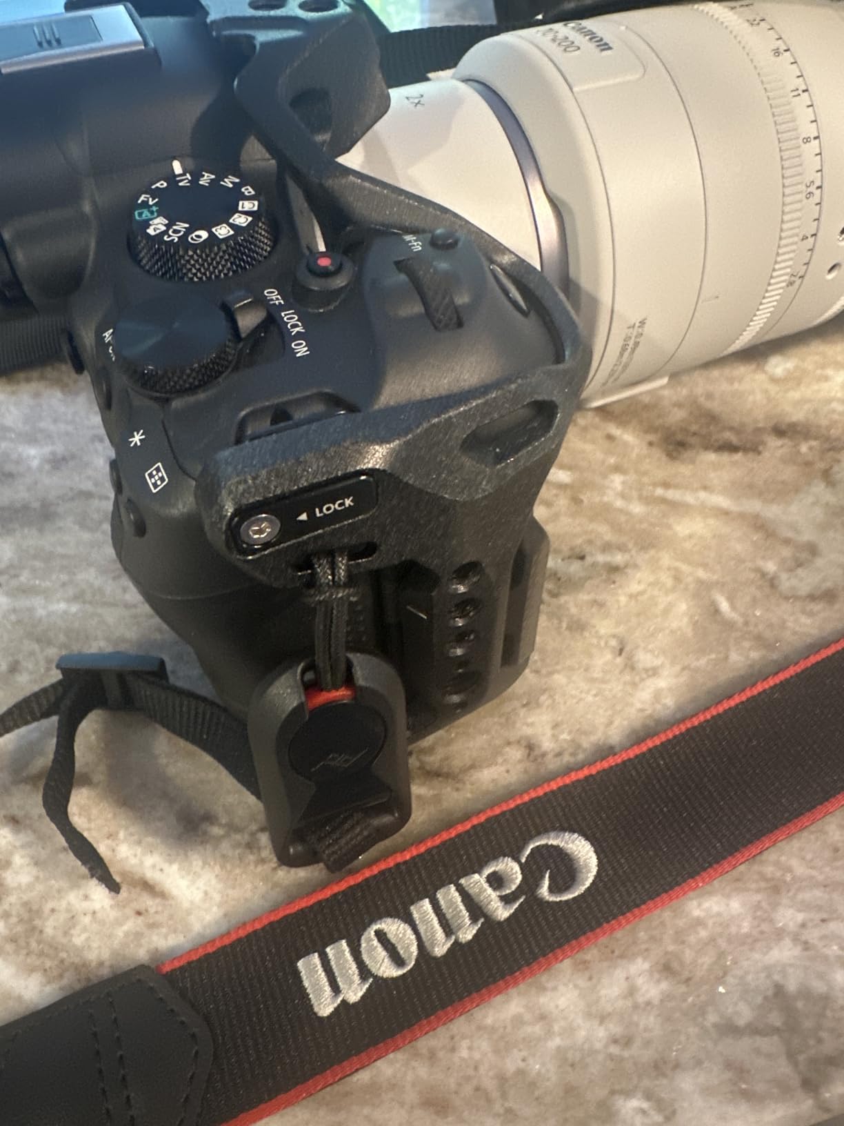 Peak Design Anchor Links, Includes 2 Links and 4 Anchors, Fits Standard/OEM Camera Straps, Low Profile, Quick and Secure, Easy Attach to Cameras, Binoculars and More, 200 lb Capacity customer photo 2
