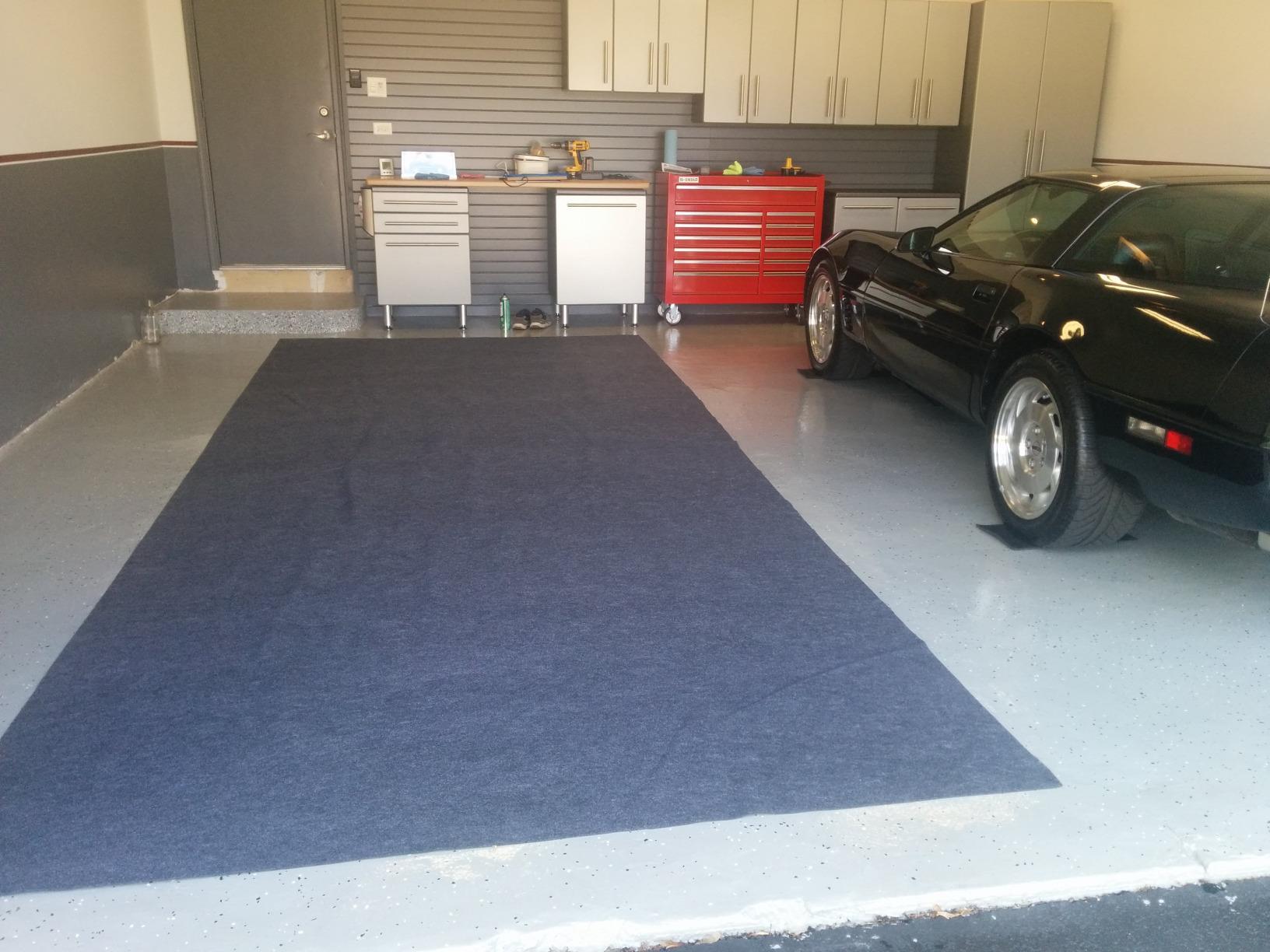 Armor All Premium Oil Spill Mat, Garage Floor Maintenance Mat, 30