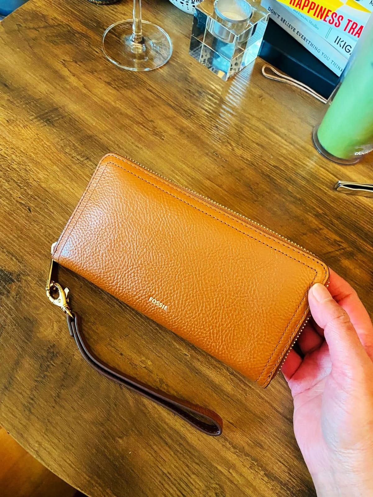 Women's Logan Leather RFID-Blocking Zip Around Clutch Wallet with Wristlet Strap for Women customer photo 2