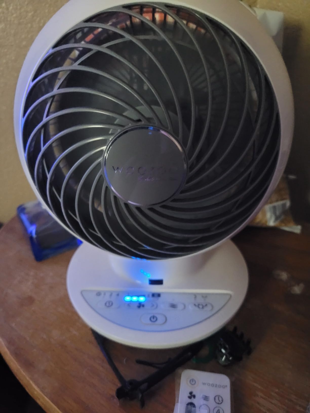 IRIS USA WOOZOO Air Circulator Fan with Remote, Oscillating, 5 Speeds, 82ft Max Air Distance, Adjustable Tilt, Quiet Motor, Small Fan for Bedroom, Office, Dorm, White customer photo 2