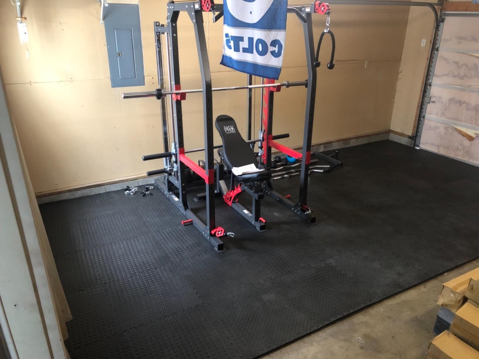 Smith Machine Home Gym System SM-4903, All-in-One Strength Training Cage with Weight Bench, Pulley, Squat Rack & Workout Station customer photo 2